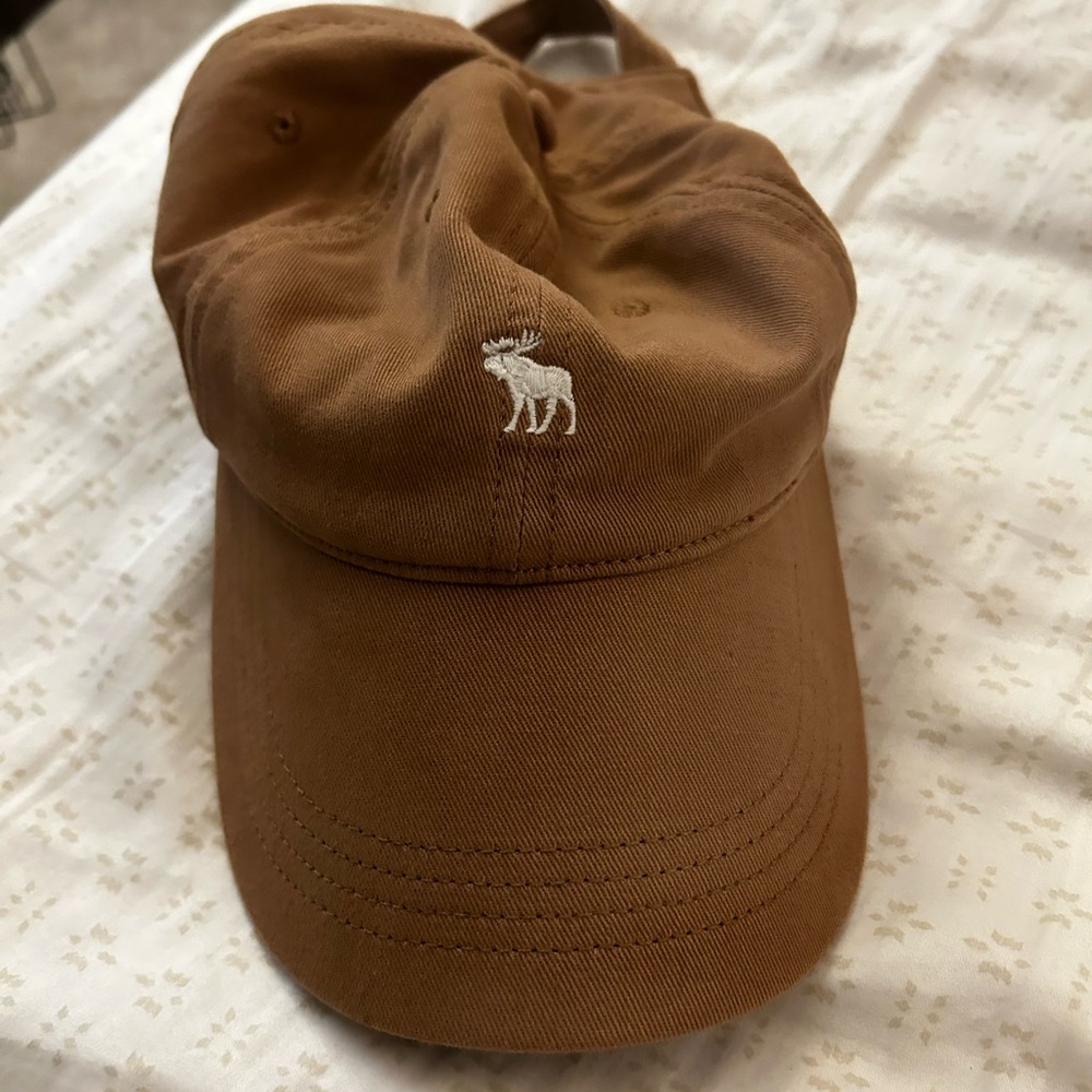 Adjustable hat